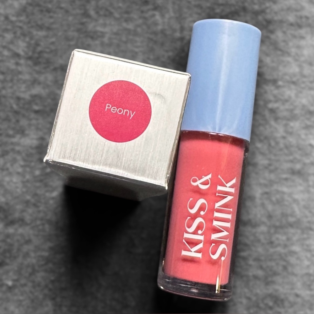 NIB Kiss & Smink Aura Tinted Lip Oil in Cool Pink Peony